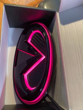 2016 Q60 badge LED RGB