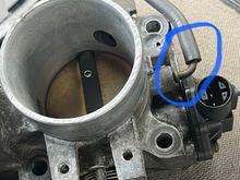 I would like to know if anyone has a throttle body with that connector on their V6 3.0 Honda accord