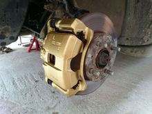 Renewed factory brake caliper. New piston and seals installed.