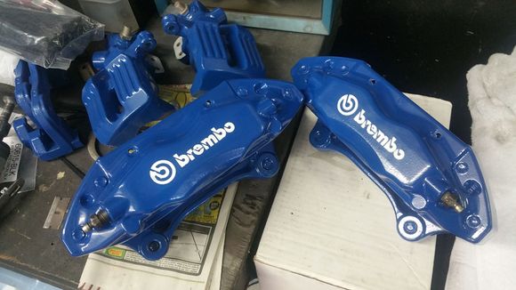 Few weeks later, got my brembos back from being brought back to life and to this date I still havent put em on.. lol