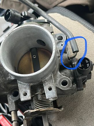 I would like to know if anyone has a throttle body with that connector on their V6 3.0 Honda accord