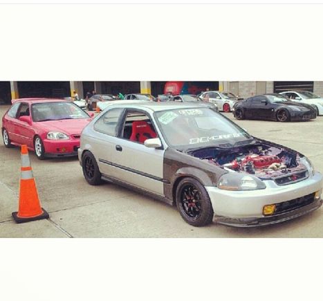The pink hatch is another car I built but will get to that car later.