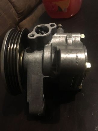 Cleaned up and rebuild the power steering pumo