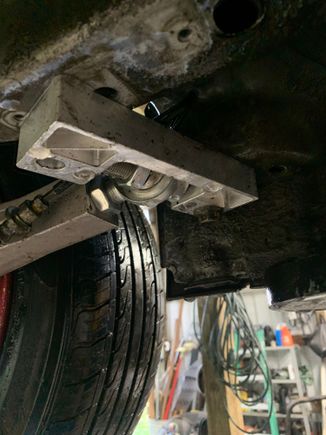I guess you only need one bolt here? Looks good to me.