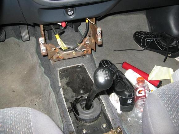 Center without anything there. Pics later with the armrest in!
Uhhhh sorry about the mess, I have cleaned my car since.