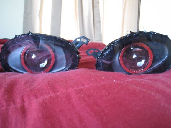 09-11 civic foglight retro

blazer foglights modified for d2 Bulbs
shields painted red
housings painted black
blazer shroud painted red