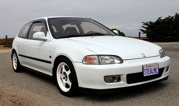 Exterior shot, JDM door visors, side markers.