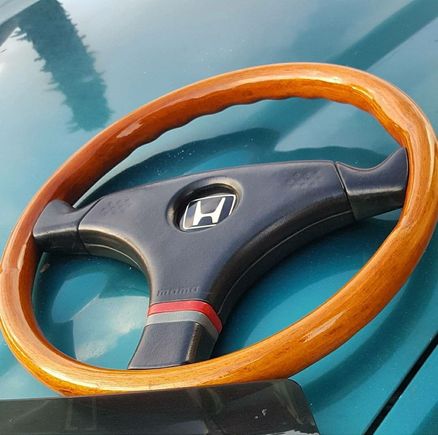 Optional access momo woodgrain