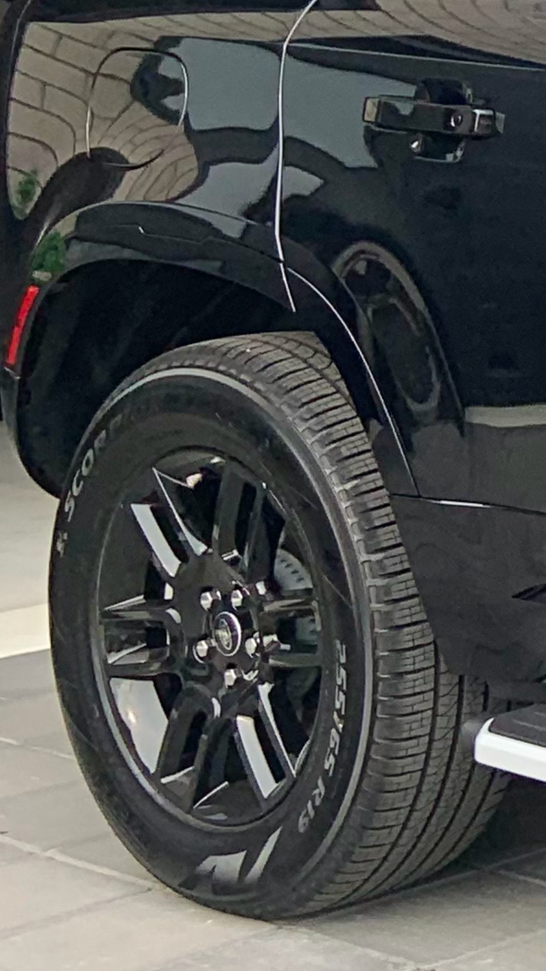 Wheels and Tires/Axles - 5 new Pirelli Scorpion Zero tires for sale 255/65R/19 - New - 2023 Land Rover Defender 110 - Komoka, ON N0L 1R, Canada