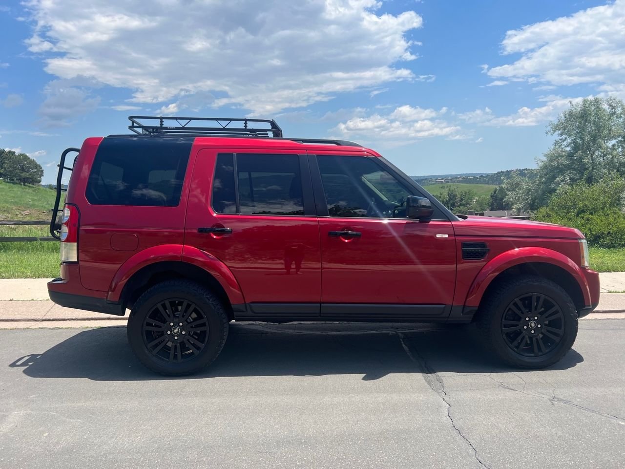 2013 Land Rover LR4 - Beautiful 2013 LR4 Firenze Red - Used - VIN SALAG2D41DA694618 - 8 cyl - 4WD - Automatic - SUV - Red - Colorado Springs, CO 80919, United States