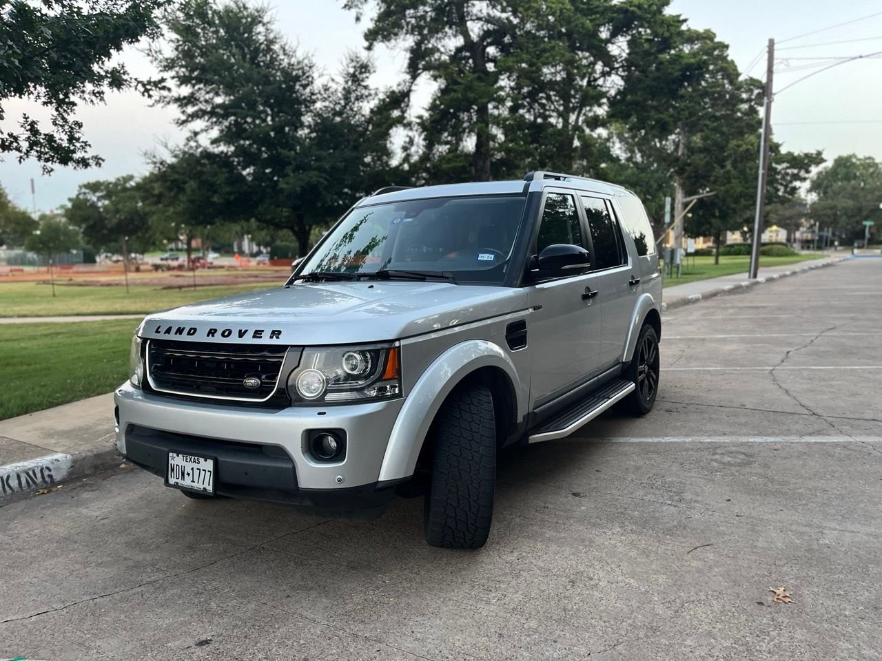 2016 Land Rover LR4 - 2016 Land Rover LR4 HSE - Used - VIN SALAG2V6XGA824173 - 6 cyl - 4WD - Automatic - SUV - Silver - Dallas, TX 75214, United States