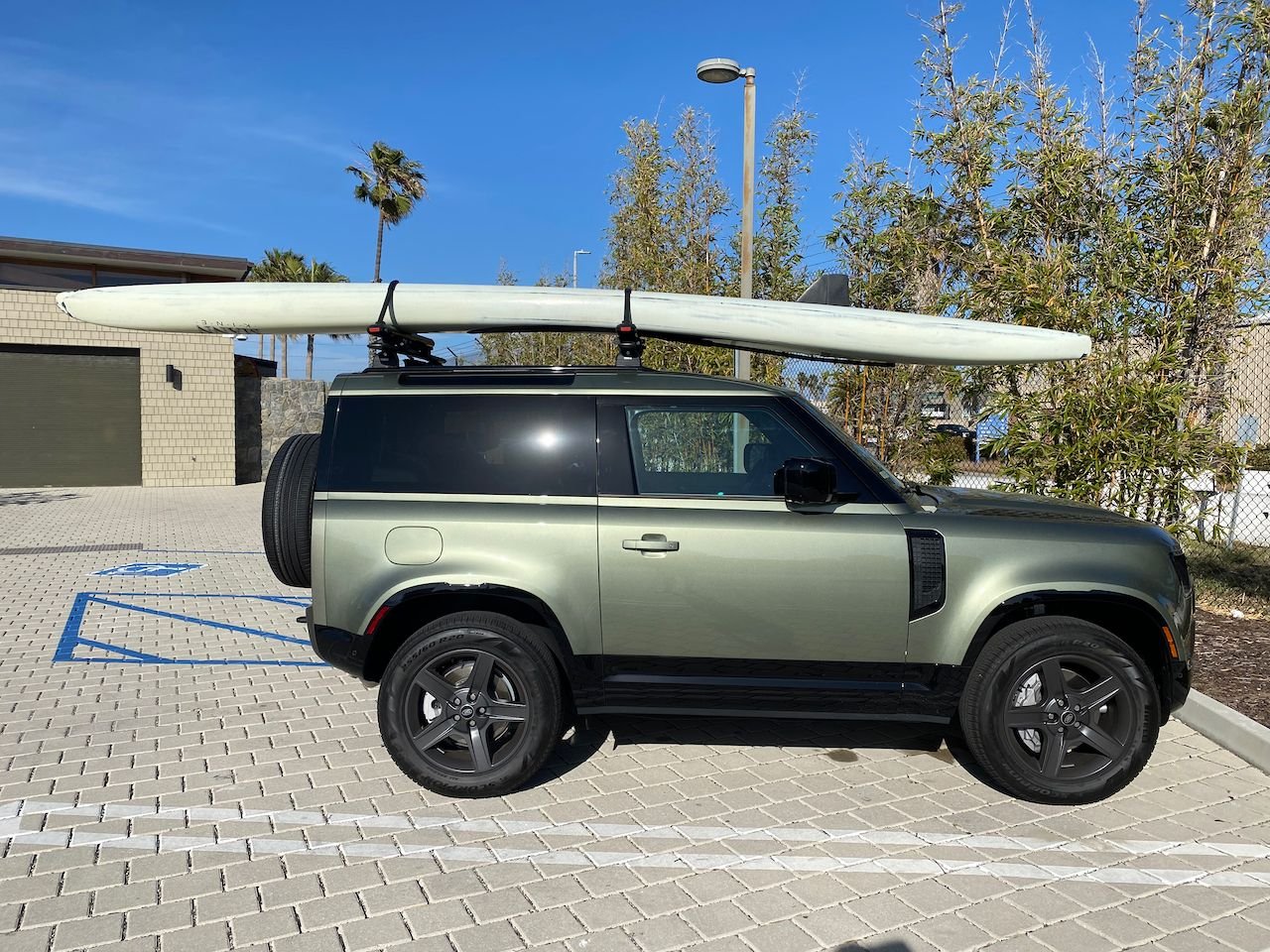 Wheels and Tires/Axles - 5 - 20" OEM Defender Wheels/Tires - Like New - Used - 2020 to 2023 Land Rover Defender 90 - San Diego, CA 92118, United States