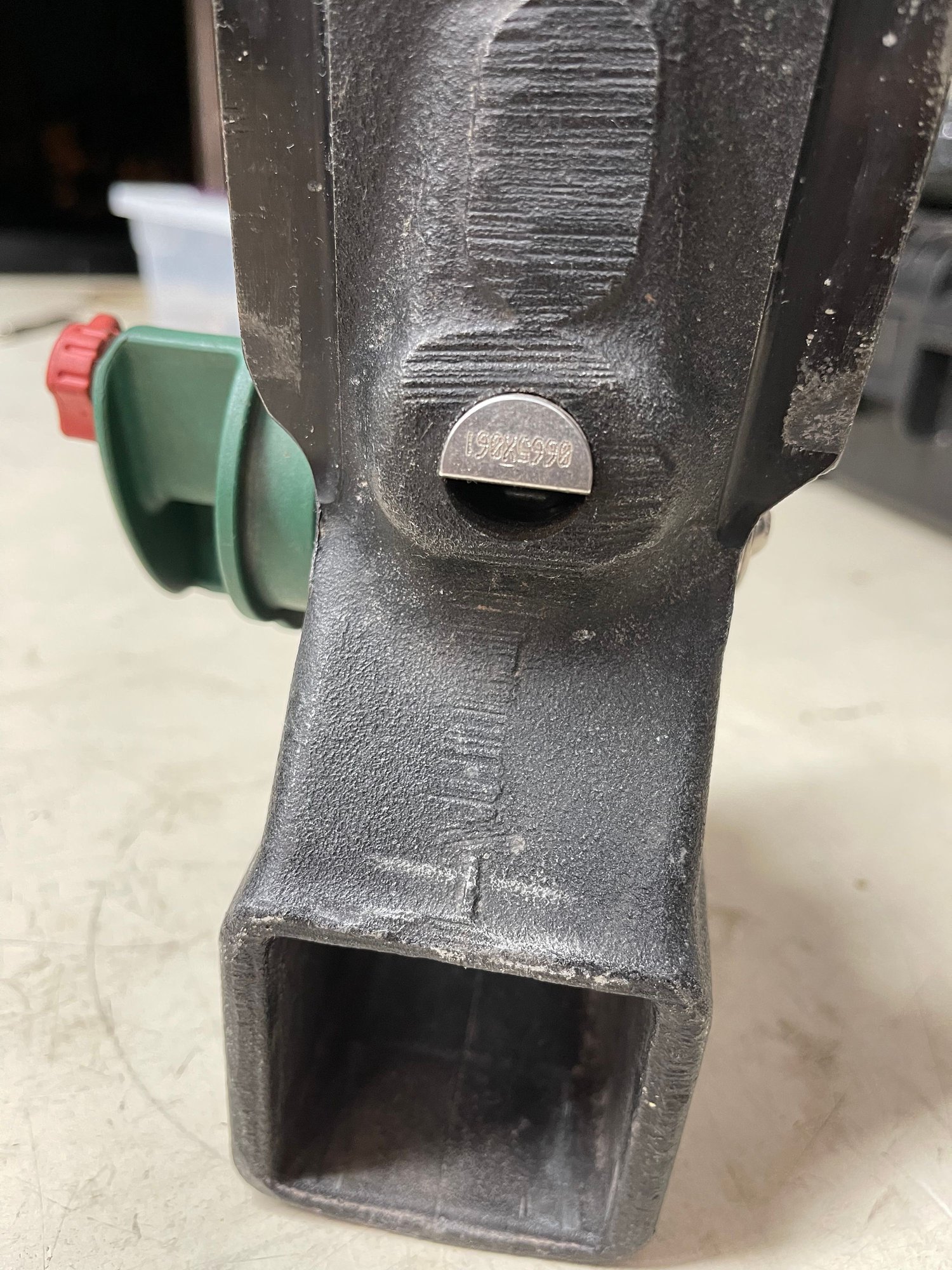 Accessories - LR3/LR4 New style OEM hitch with 2 keys - Used - 0  All Models - Glendale, CA 91208, United States