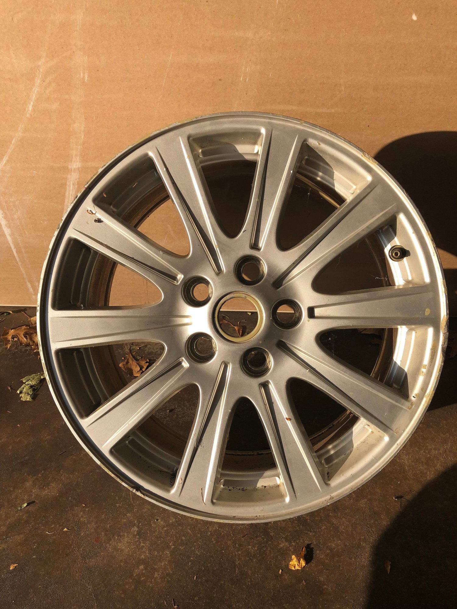 Wheels and Tires/Axles - OEM 18” wheels - Used - 0  All Models - White Plains, NY 10605, United States