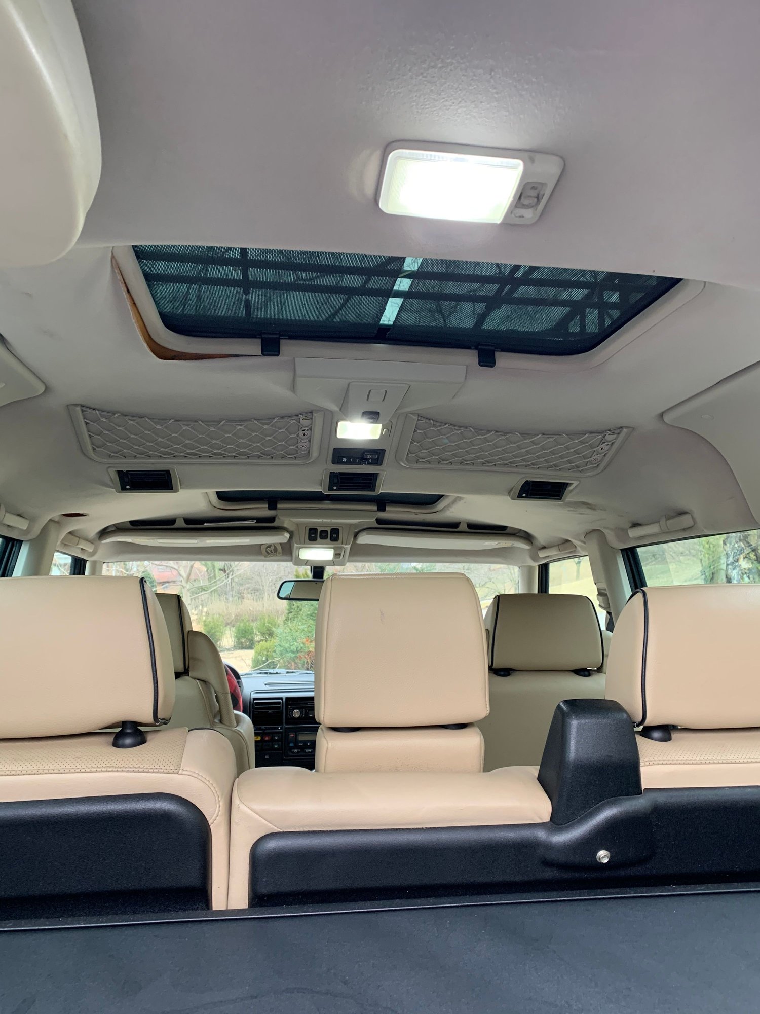 2004 Land Rover Discovery - 2004 Land Rover Discovery SE7 - Used - VIN Saltw194x4a864795 - 150,000 Miles - 8 cyl - 4WD - Automatic - SUV - Gold - Dayton, OH 45405, United States