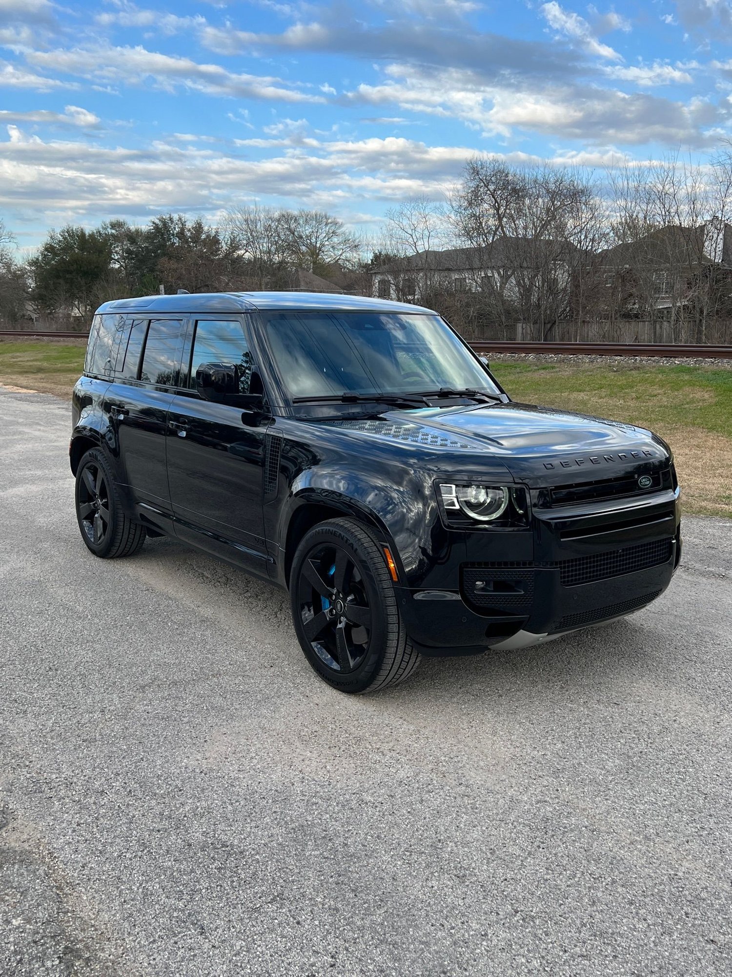 2022 Land Rover Defender - 2022 Land Rover Defender BOND Edition - Used - VIN SALEWERE2N2097531 - 2,250 Miles - 8 cyl - 4WD - Automatic - SUV - Black - Houston, TX 77005, United States