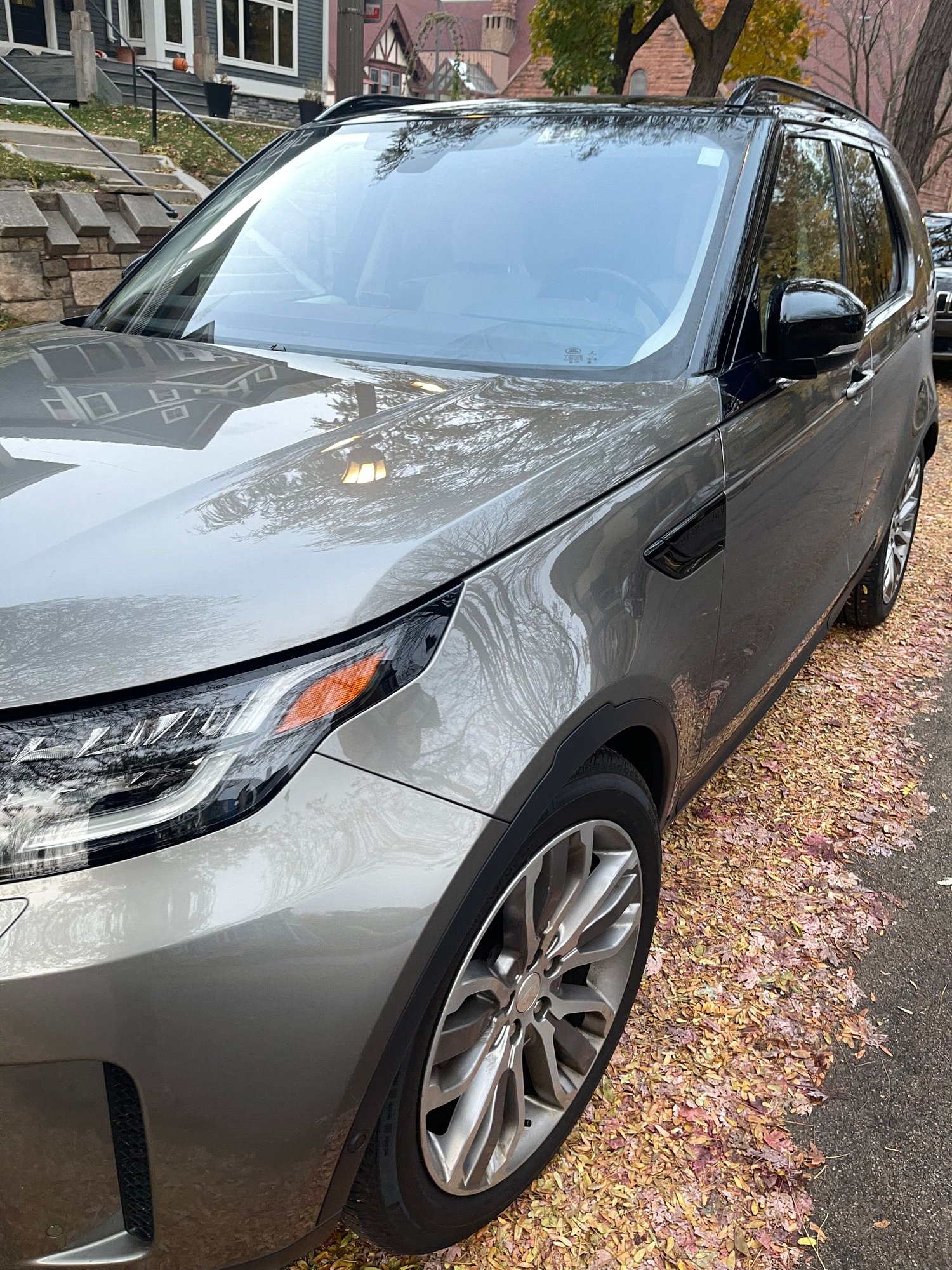 2019 Land Rover Discovery - 2019 Disco 5 TD6 HSE lux loaded - Used - VIN Salrt2rk7ka085617 - 44,000 Miles - 6 cyl - AWD - Automatic - SUV - Silver - Saint Paul, MN 55102, United States