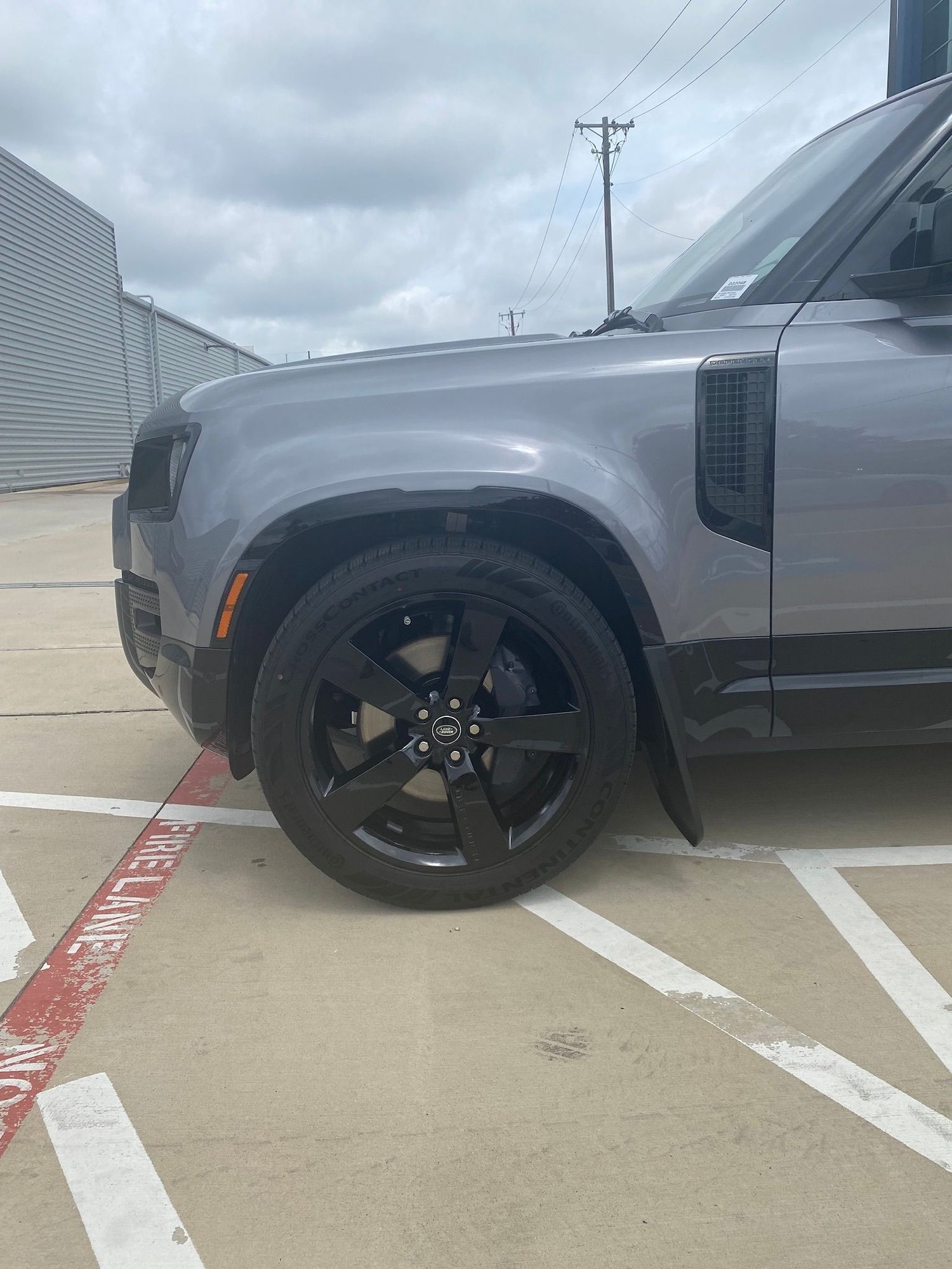 Wheels and Tires/Axles - 22" style 5098, 5 spoke, gloss black - Used - 2020 to 2022 Land Rover Defender 110 - Austin, TX 78746, United States