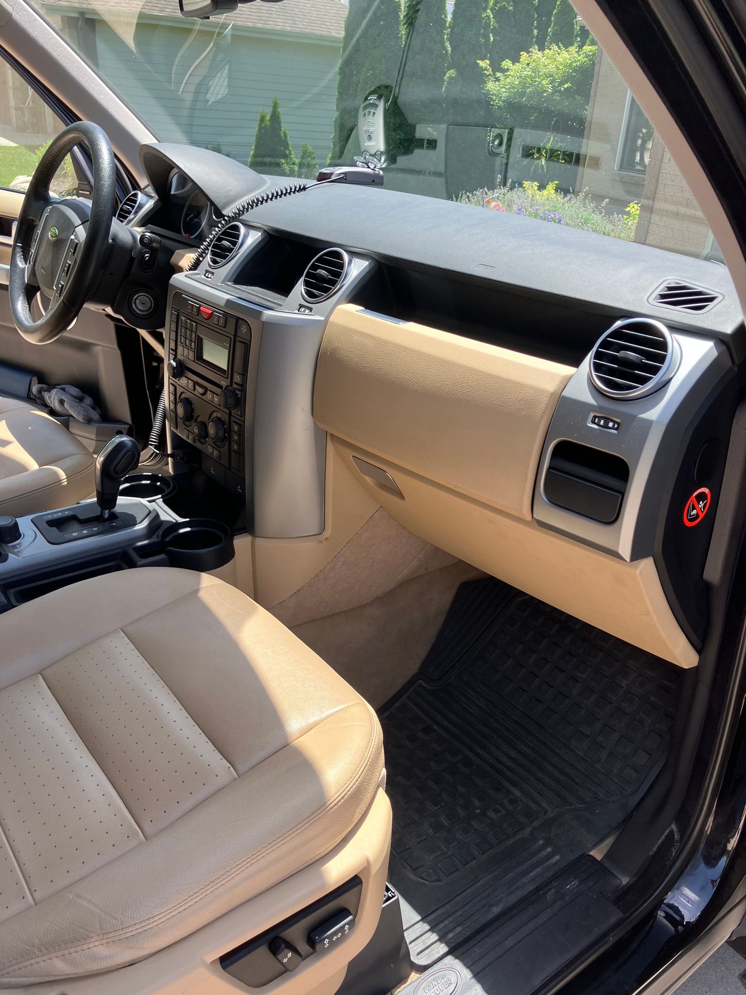 2008 Land Rover LR3 - 08 Landrover LR3  S V8 - Used - VIN SALAE254X8A486666 - 93,900 Miles - 8 cyl - 4WD - Automatic - SUV - Black - Council Bluffs, IA 51503, United States