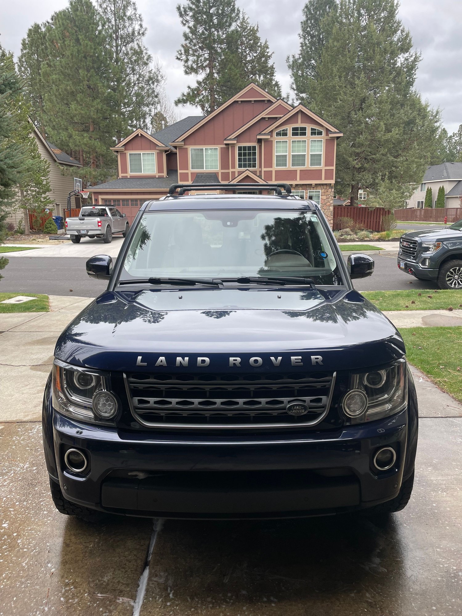 2015 Land Rover LR4 - FS: 2015 LR4 80,000miles asking $29,000obo - Used - VIN SALAG2V63FA771699 - 81,000 Miles - 6 cyl - 4WD - Automatic - SUV - Blue - Bend, OR 97702, United States