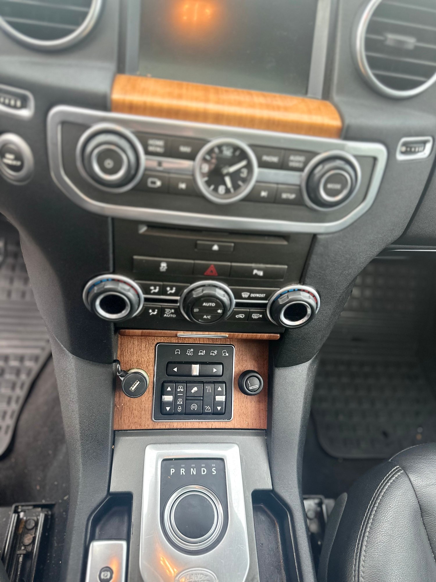 2015 Land Rover LR4 - 2015 LR4 W/ 500 miles on new engine - Used - VIN SALAG2V65FA761675 - 103,000 Miles - 6 cyl - 4WD - Automatic - SUV - Gray - Centerport, NY 11721, United States