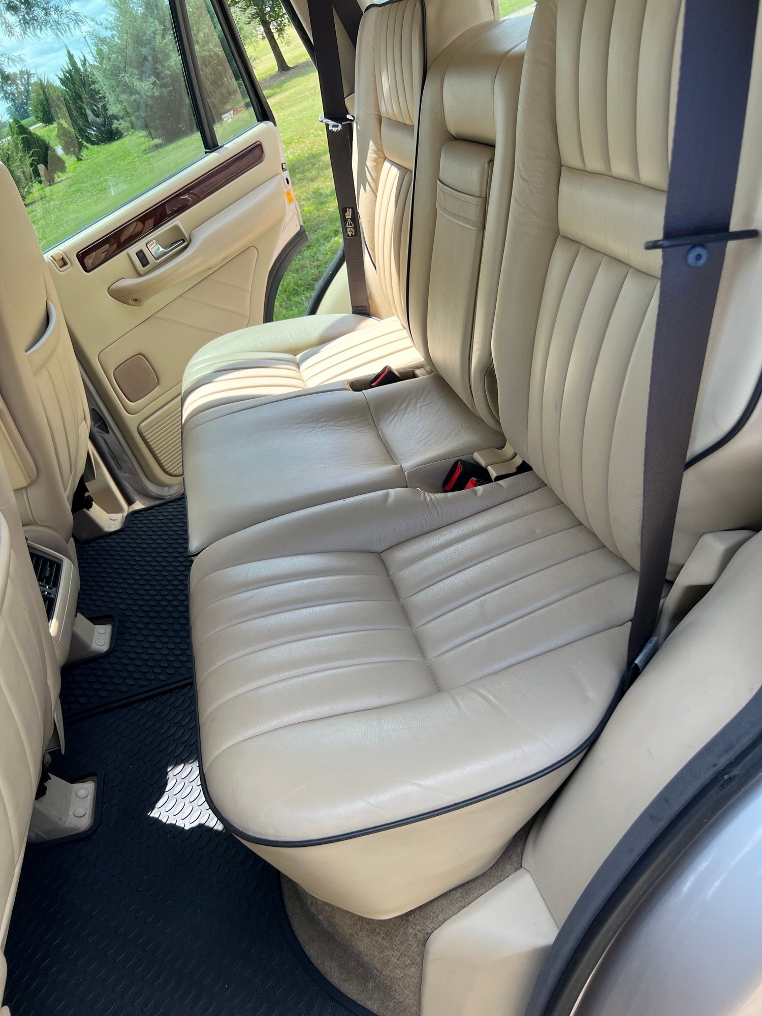 1999 Land Rover Range Rover - 1999 p38 hse - Used - VIN SALPV1444XA424295 - 133,000 Miles - 8 cyl - 4WD - Automatic - SUV - Beige - Chesapeske, VA 23322, United States
