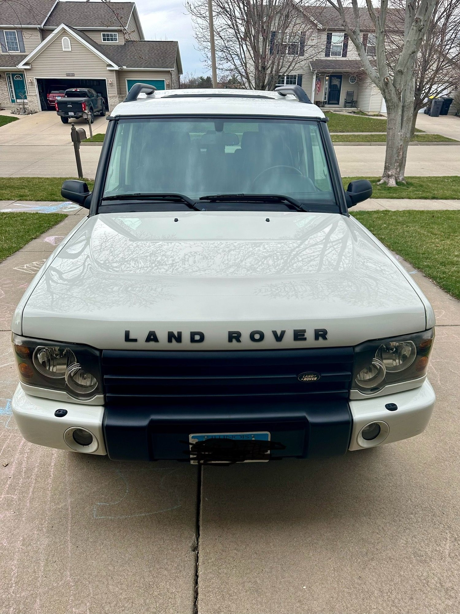 2004 Land Rover Discovery - 2004 Land River Discovery - Used - VIN SALTW19494A865677 - 115,000 Miles - 8 cyl - 4WD - Automatic - SUV - White - Normal, IL 61761, United States