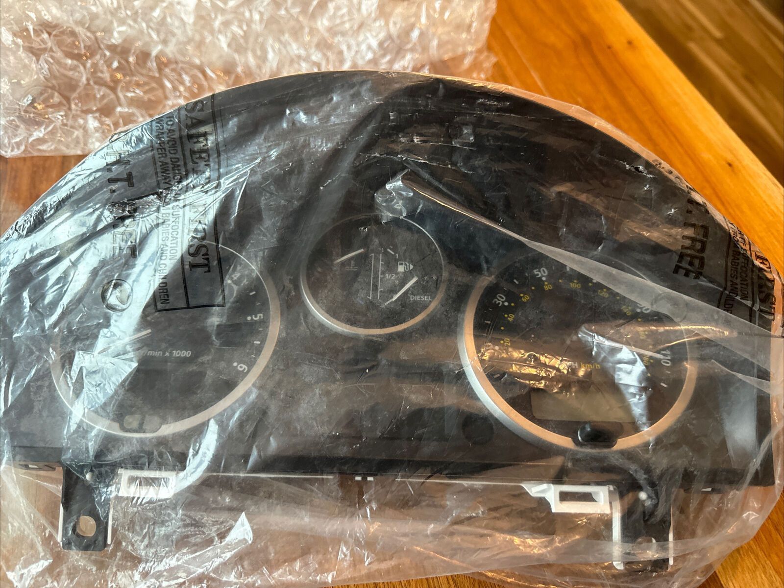 Interior/Upholstery - New Defender Instrument Cluster w/MPH-KMH Speedometer 2007+  LR055947 - New - 2007 to 2016 Land Rover Defender - Cambridge, MD 21613, United States