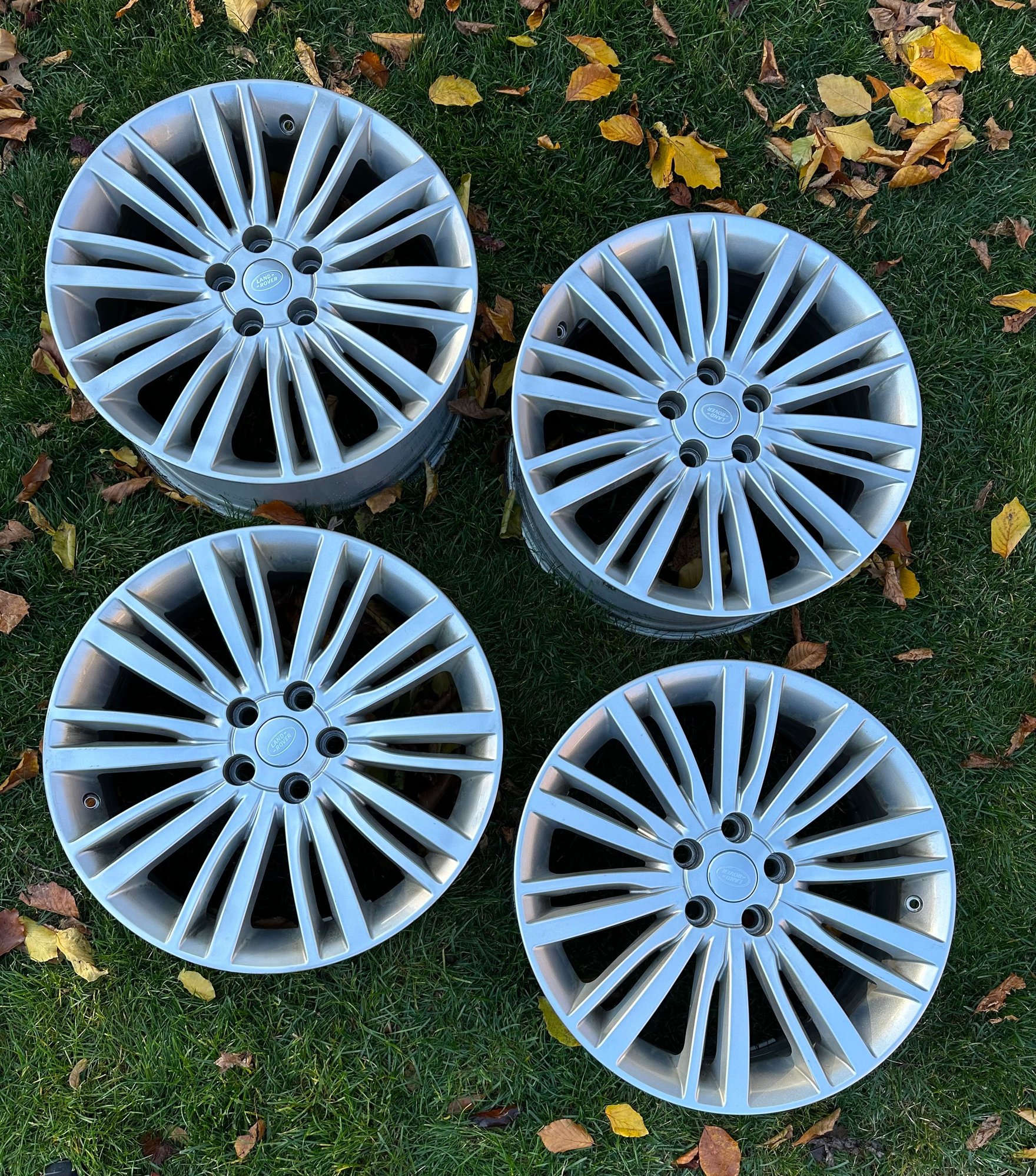 Wheels and Tires/Axles - Used Discovery 5 OEM 20” wheels - Used - 0  All Models - Mount Olive, NJ 07836, United States