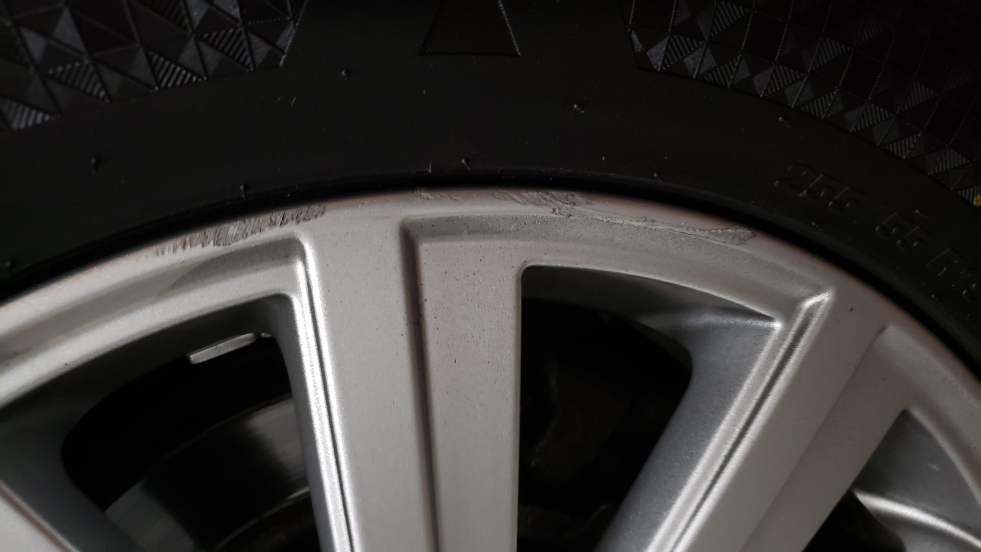 Wheels and Tires/Axles - For Sale: set of 5 brand new Kumho tires and OE rims for LR3 / LR4 - New - 2004 to 2016 Land Rover LR4 - San Diego, CA 92150, United States