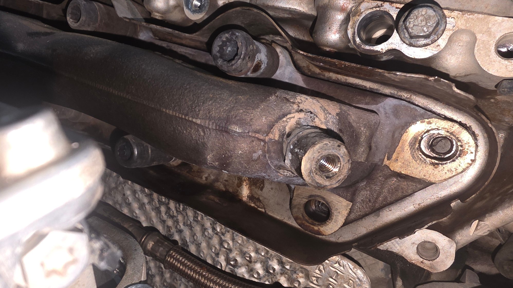 2 broken bolt on the right side