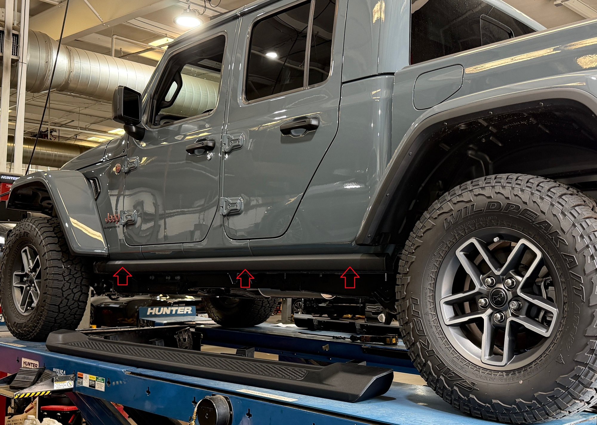 Wheels and Tires/Axles - 2026 Jeep Gladiator Mojave X wheels, tires and rock wheels in perfect condition. - New - 2018 to 2026 Jeep Gladiator - Duluth, GA 30096, United States