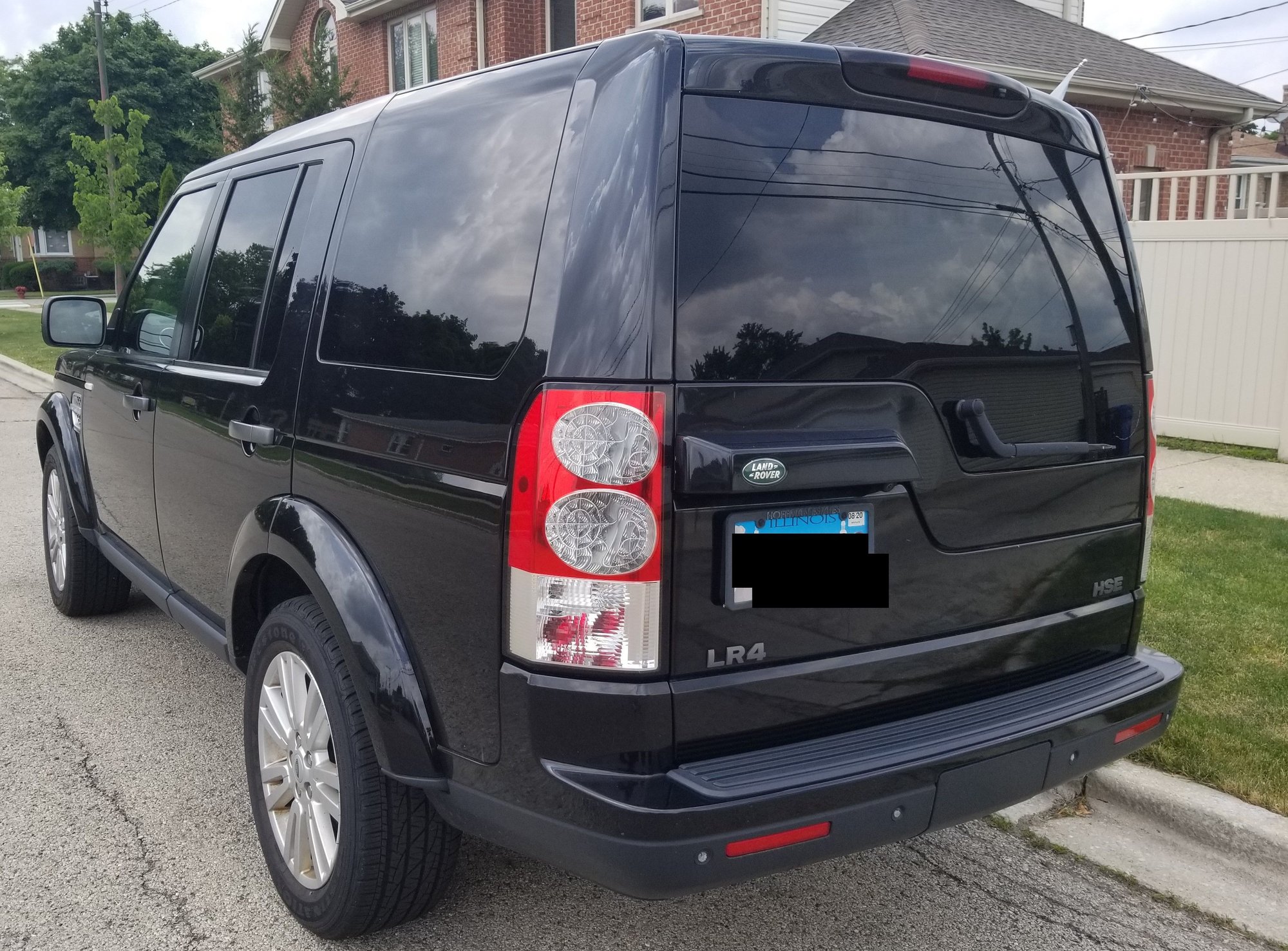 2011 Land Rover LR4 - 2011 HM LR4 in good shape - $8,500 - Used - VIN SALAG2D48BA556409 - 180,000 Miles - 8 cyl - AWD - Automatic - SUV - Black - Chicago, IL 60631, United States