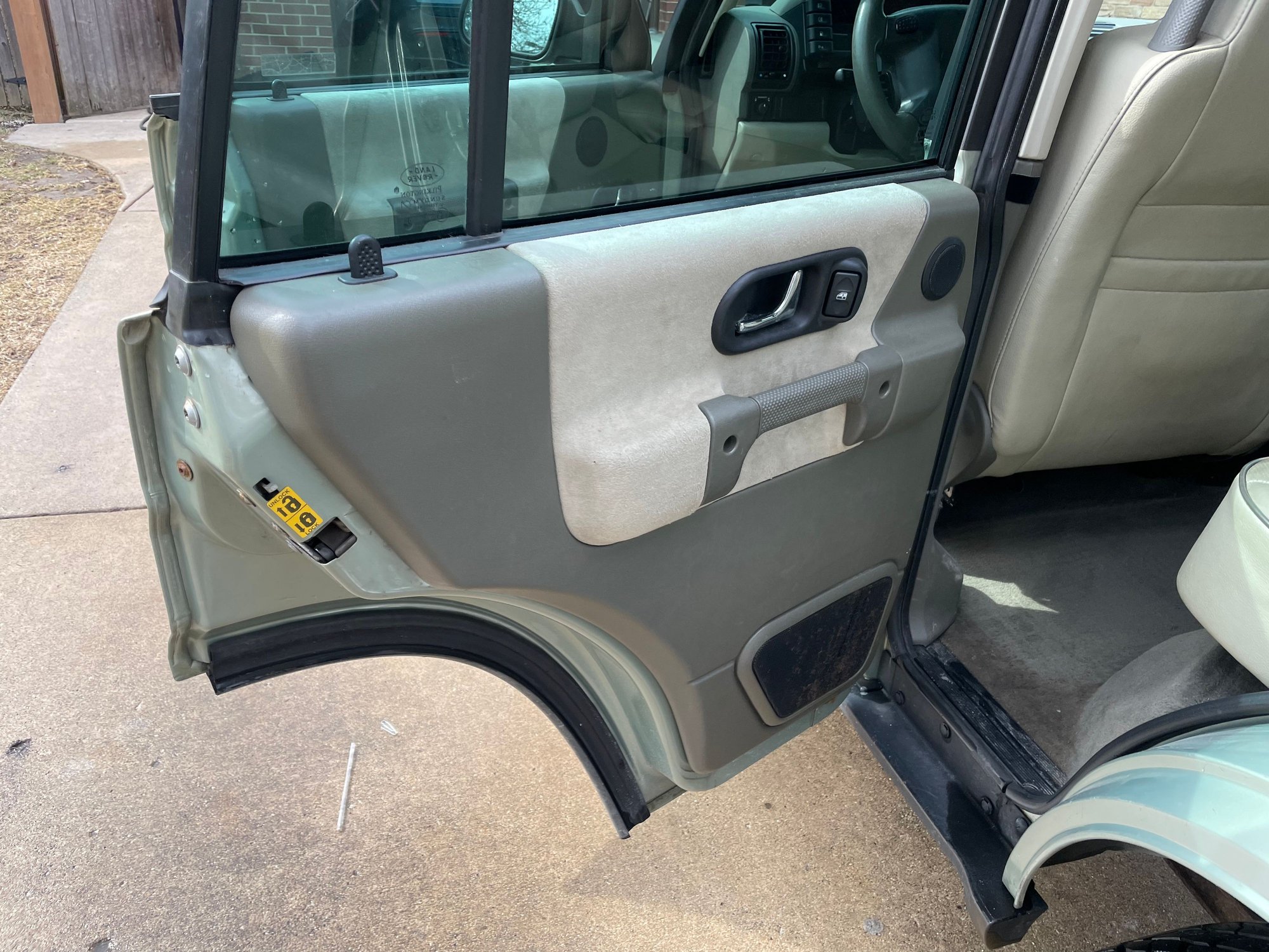 2004 Land Rover Discovery - 2004 Discovery (Original Owner/ Turner Engineering Engine) - Used - VIN Salty194x4a865911 - 120,000 Miles - 8 cyl - 4WD - Automatic - SUV - Other - La Grange, IL 60526, United States