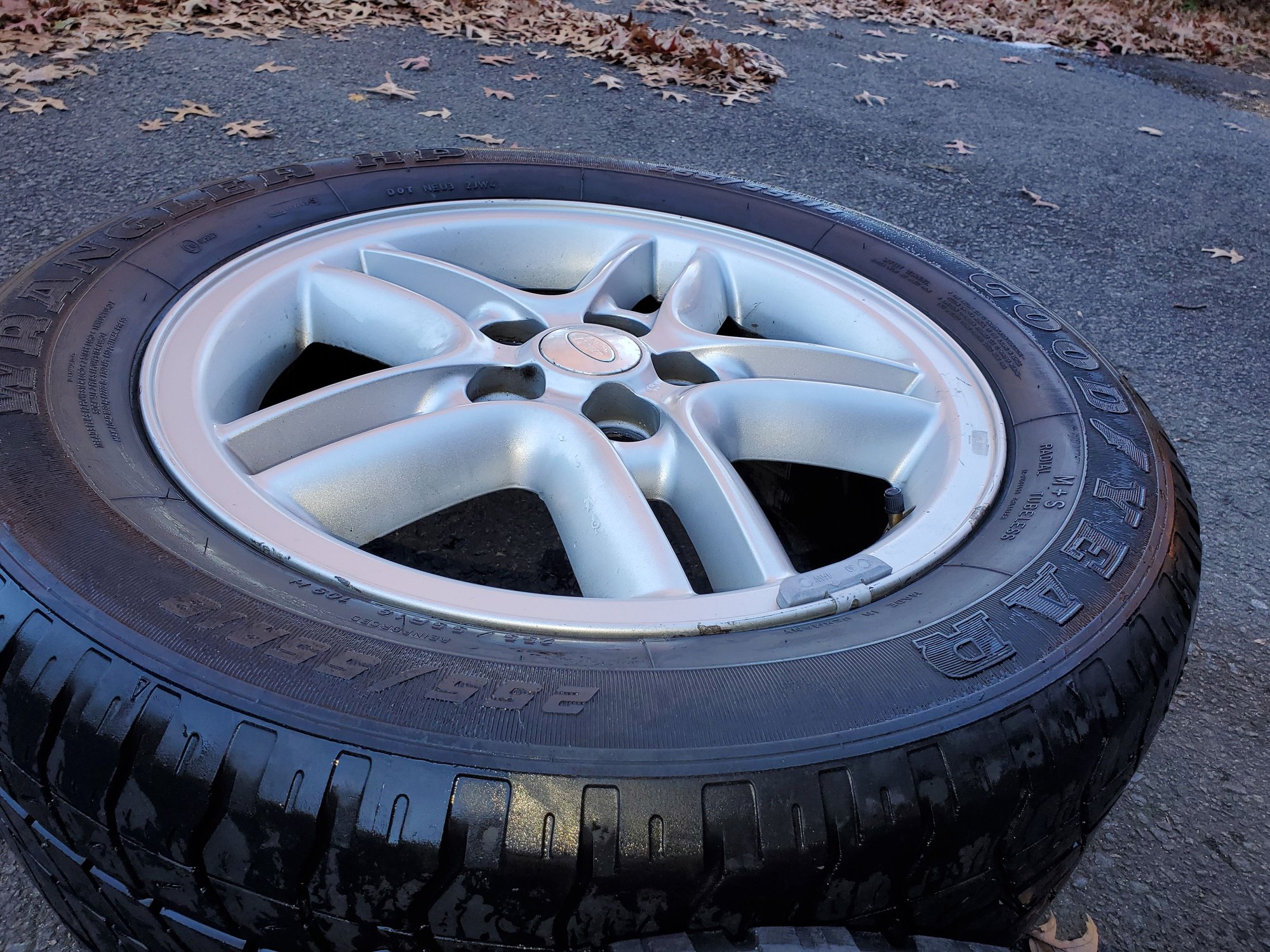 Wheels and Tires/Axles - Set of 5 Hurricane, Discovery 2 wheel - Used - -1 to 2024  All Models - Lawrence Township, NJ 08648, United States