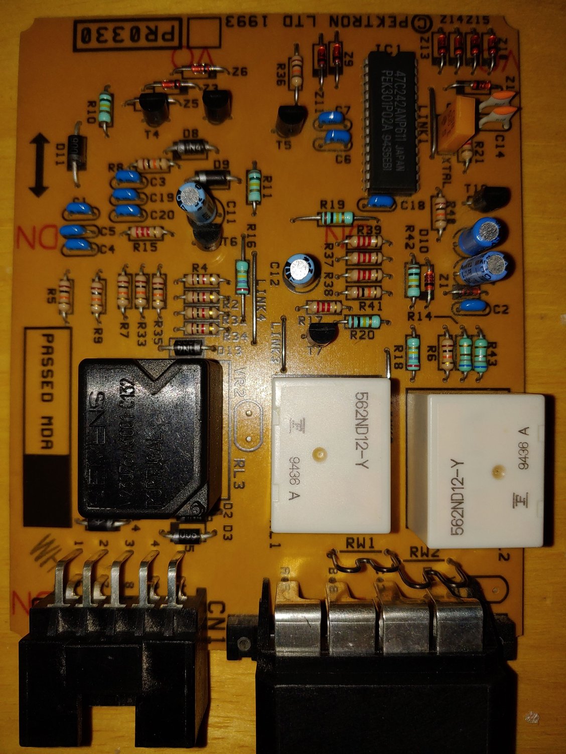 Top of WLift ECU from my mom's 95 V8i