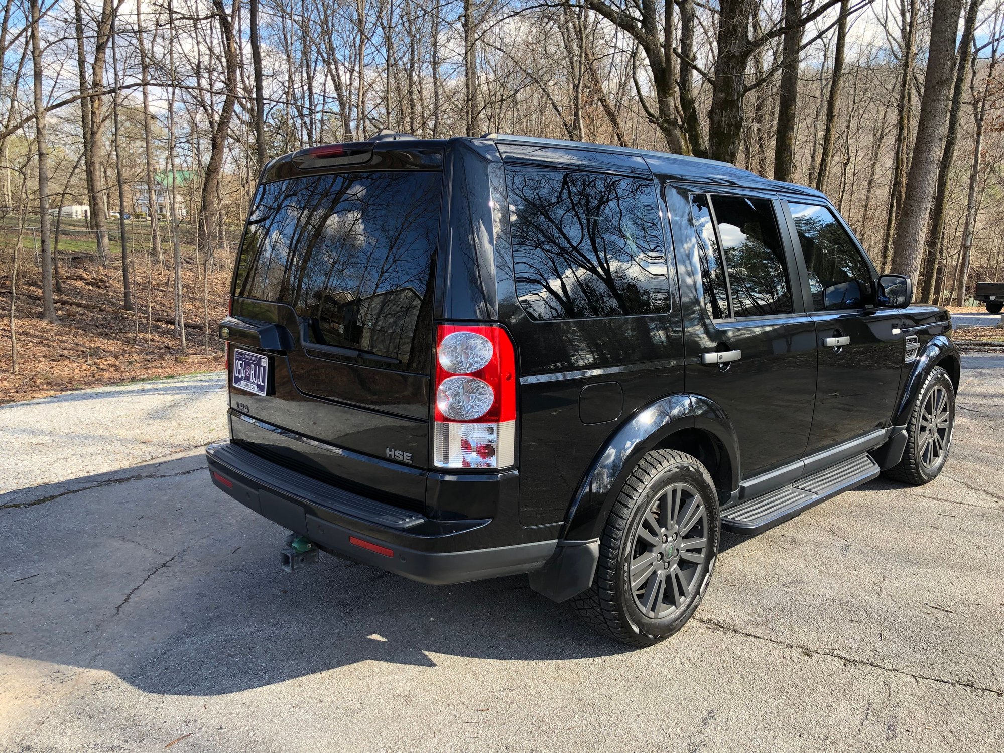 2010 Land Rover LR4 - 2010 Land Rover LR4 Lux plus HD package - very low miles - $21,500 obo - Used - VIN SALAK2D41AA539013 - 8 cyl - AWD - Automatic - SUV - Black - Chattanooga, TN 37353, United States