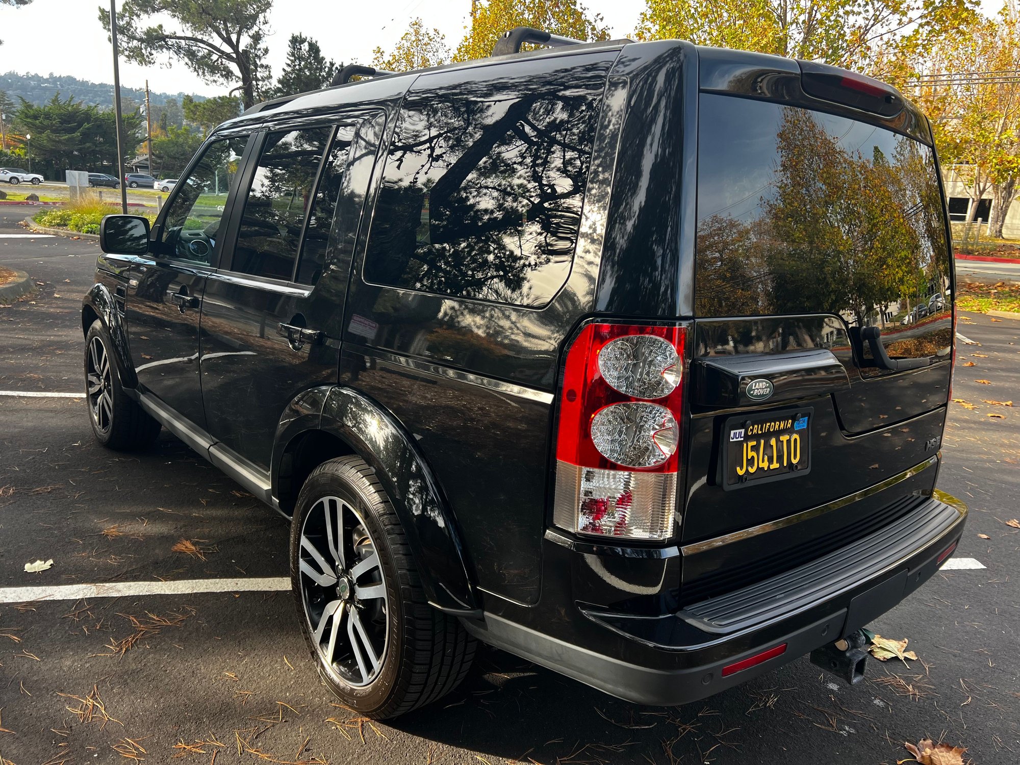 2011 Land Rover LR4 - 2011 LR4 Metropolis Black Edition for sales NorCal - Used - VIN salag2d42ba584805 - 119,000 Miles - 8 cyl - 4WD - Manual - SUV - Black - Mill Valley, CA 94941, United States