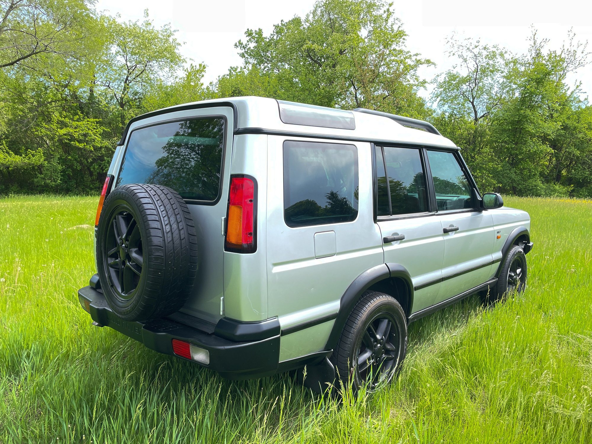2004 Land Rover Discovery - 2004 Discovery 2 SE7 - Used - VIN SALTW194X4A832851 - 127,000 Miles - 8 cyl - 4WD - Automatic - SUV - Silver - Lake Geneva, WI 53147, United States
