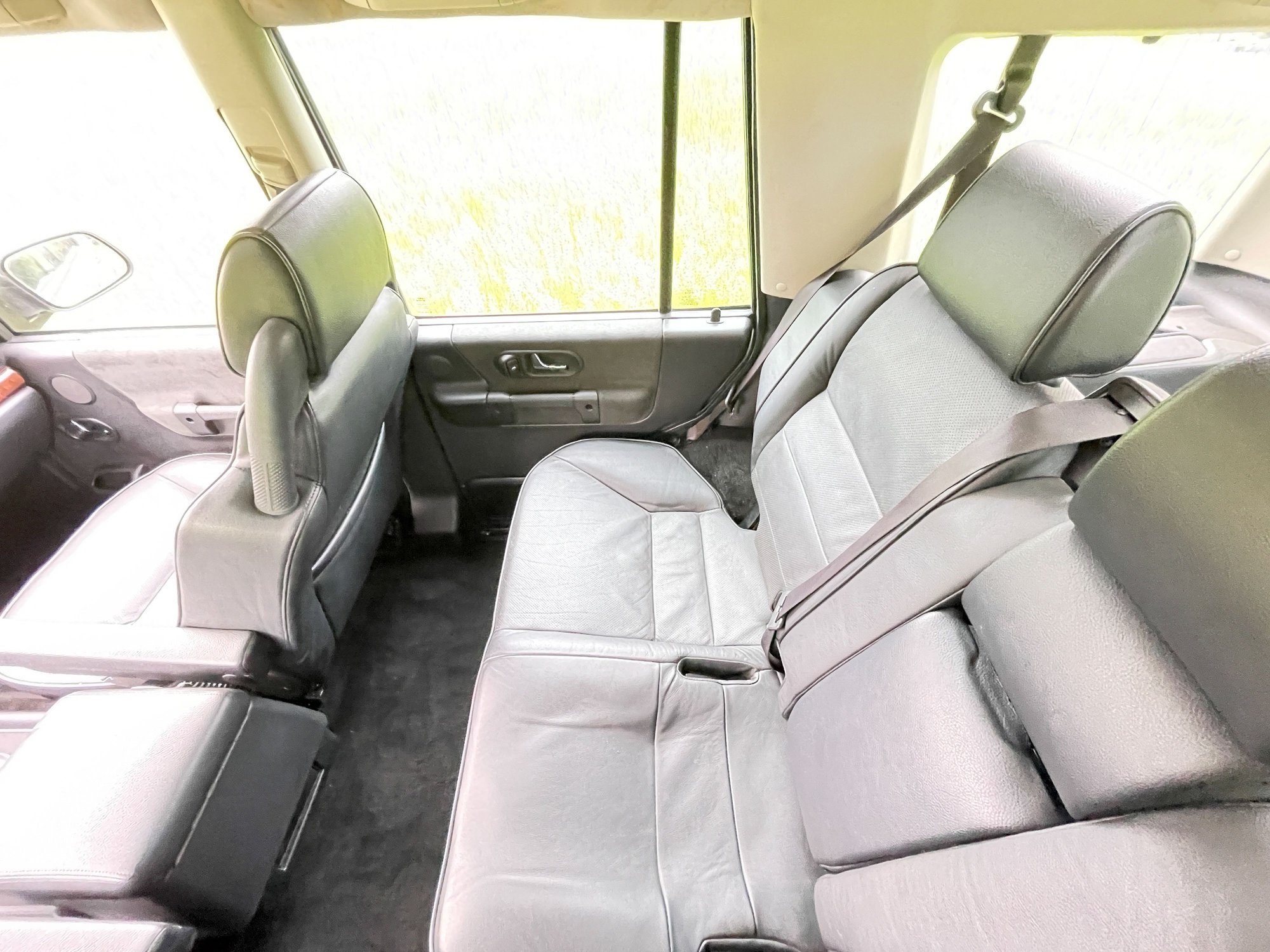2004 Land Rover Discovery - 2004 Discovery 2 SE7 - Used - VIN SALTW194X4A832851 - 127,000 Miles - 8 cyl - 4WD - Automatic - SUV - Silver - Lake Geneva, WI 53147, United States