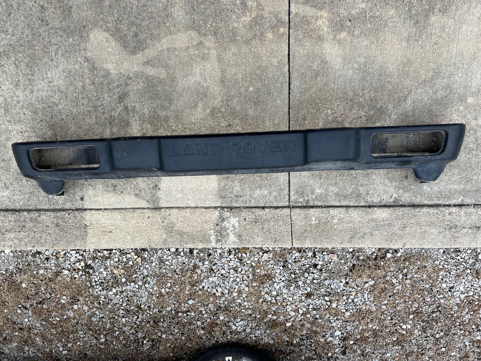 Exterior Body Parts - WTS Discovery 2 rear bumper (factory) - Used - 2004 Land Rover Discovery - Brownstown, IN 47220, United States
