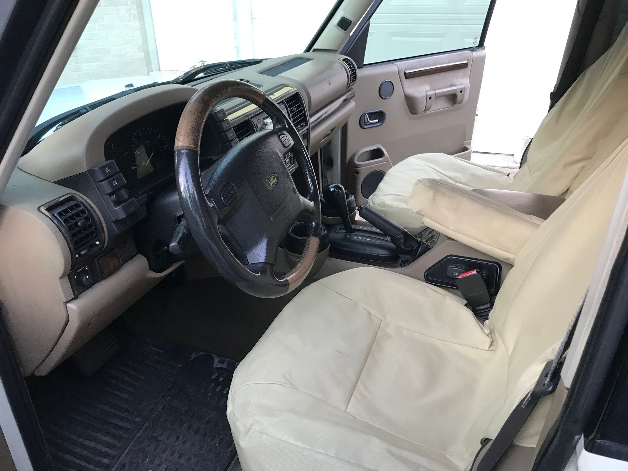 2002 Land Rover Discovery - Survivor 2002 Discovery SE II on frame restorations - Used - VIN SALTY12412A742781 - 241,174 Miles - 8 cyl - AWD - Automatic - SUV - White - Sugar Land, TX 77496, United States