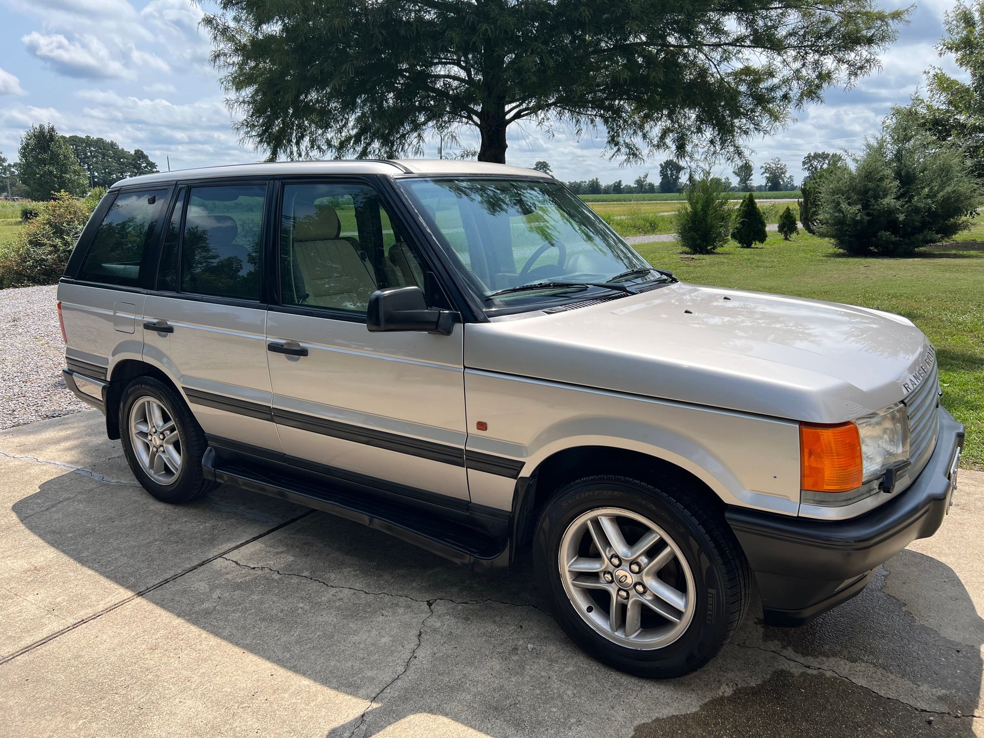 1999 Land Rover Range Rover - 1999 p38 hse - Used - VIN SALPV1444XA424295 - 133,000 Miles - 8 cyl - 4WD - Automatic - SUV - Beige - Chesapeske, VA 23322, United States