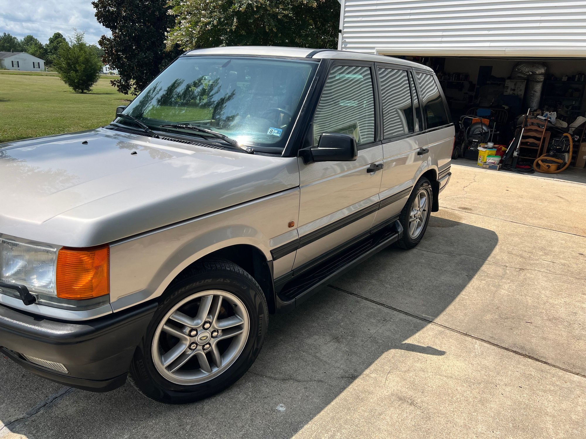 1999 Land Rover Range Rover - 1999 p38 hse - Used - VIN SALPV1444XA424295 - 133,000 Miles - 8 cyl - 4WD - Automatic - SUV - Beige - Chesapeske, VA 23322, United States