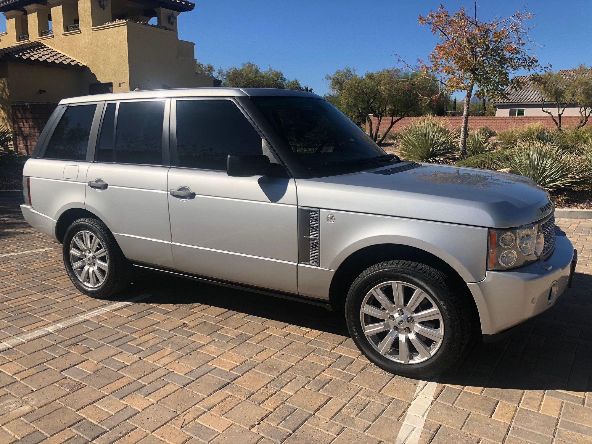 2006 Land Rover Range Rover - SUPER CLEAN 2006 RR Supercharged - Used - VIN 111111111111111 - 80,500 Miles - 8 cyl - 4WD - Automatic - SUV - Silver - Las Vegas, NV 89179, United States