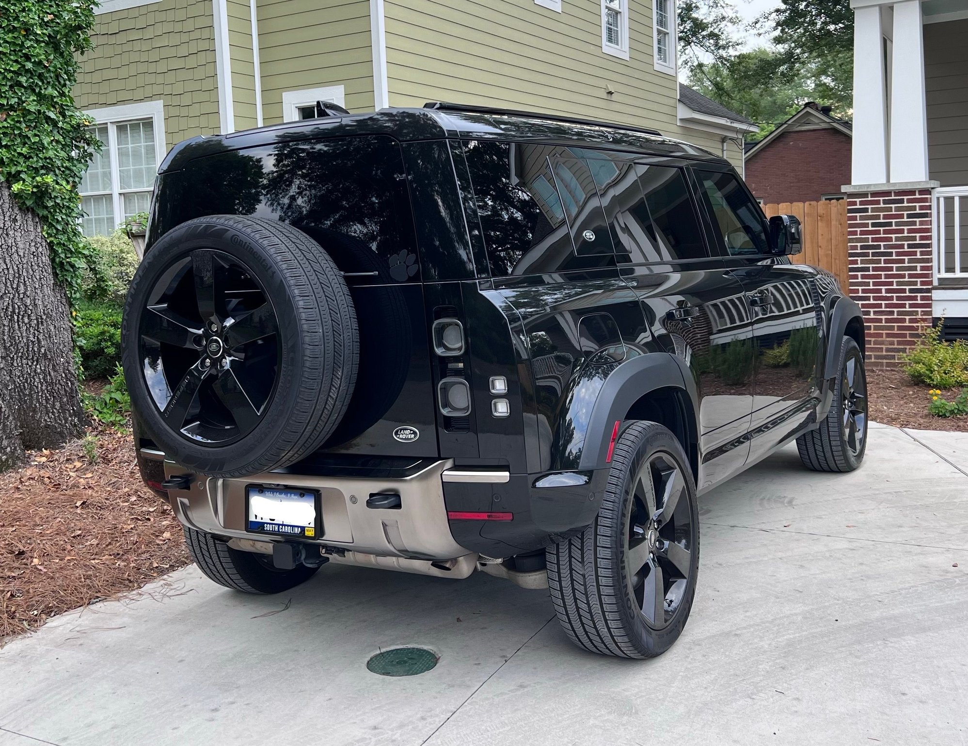 2020 Land Rover Defender - 2020 Land Rover Defender 110 X - Used - VIN SALEXEEU7L2021360 - 45,900 Miles - 6 cyl - 4WD - Automatic - SUV - Black - Columbia, SC 29201, United States