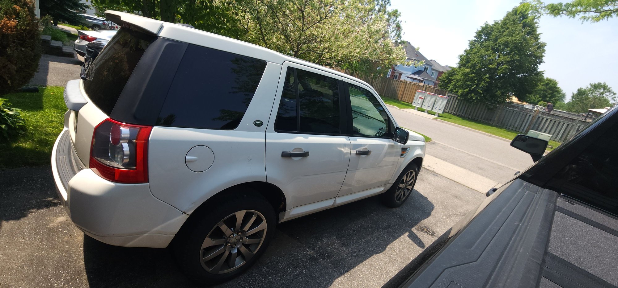 2008 Land Rover LR2 - 2008 Land Rover LR2 HSE Full Vehicle Part Out - Newcastle, ON L1B1M6, Canada