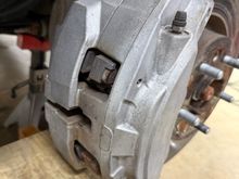 2020 Discovery front caliper