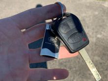 I have an extra blank key i was planning on having cut so I had 2 keys for the RR