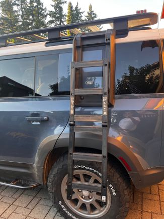 I used 3 OEM screws and 1 PUK. The tolerance is very tight on the OEM. Using 4 OEM was too tight for the new hinge to close comfortably. Not a critique. Just a slight difference. 